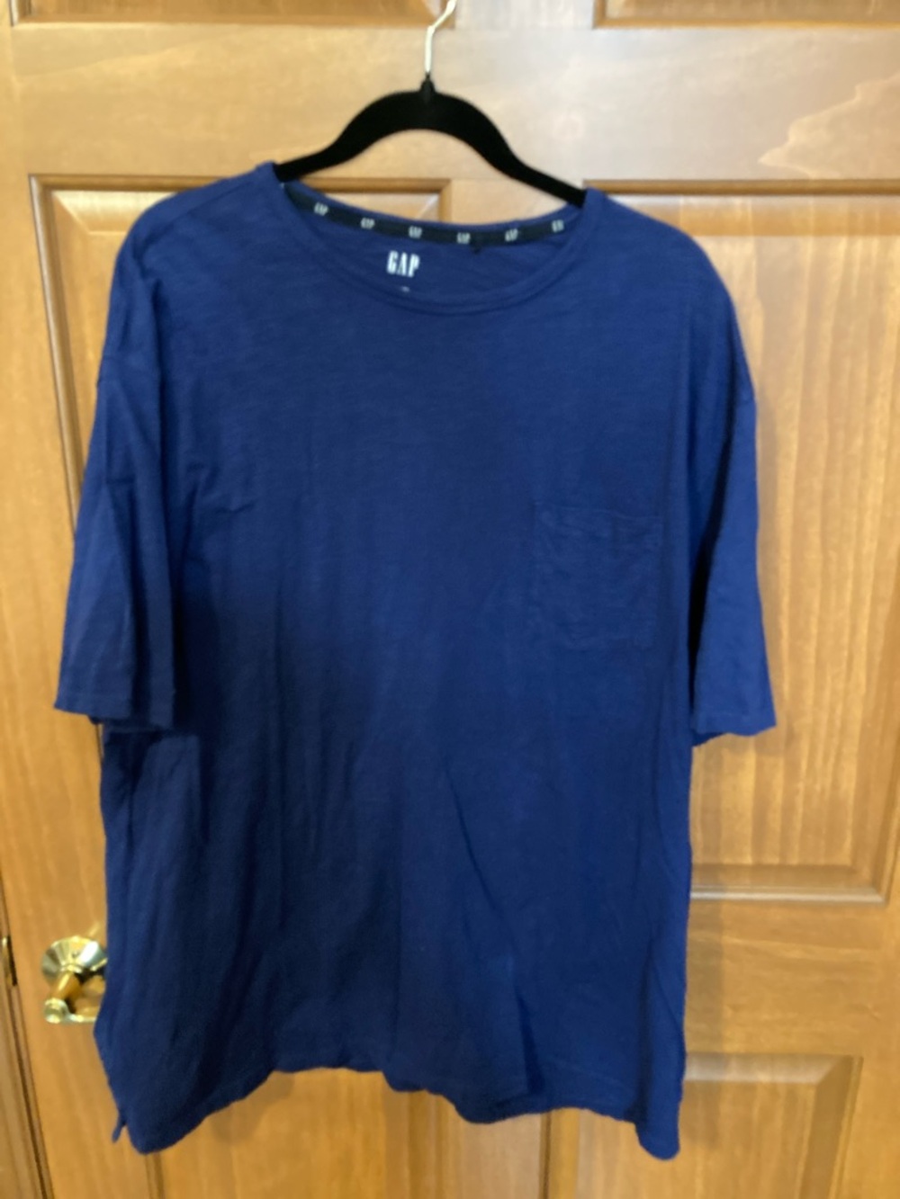 GAP Men’s Short Sleeve Crew Pocket Tee — Navy